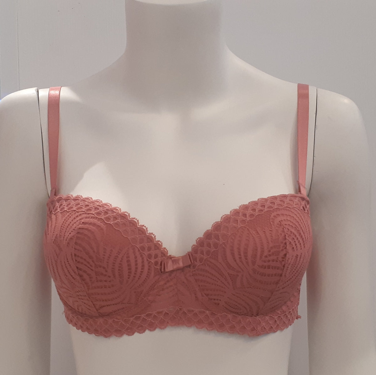 Strappy lacey bra – Jack&Joan's lingerie